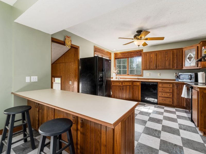 300 Oak Street, Baltimore, OH 43105 Photo 22
