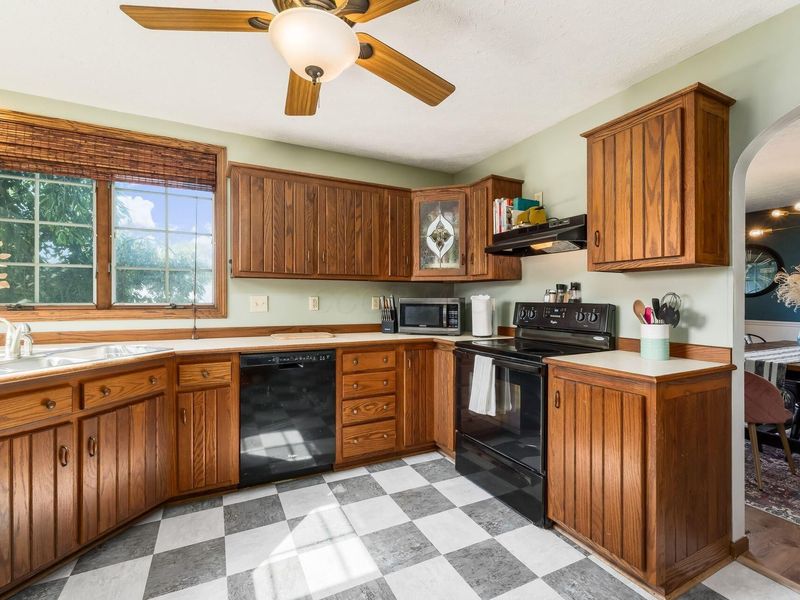 300 Oak Street, Baltimore, OH 43105 Photo 24