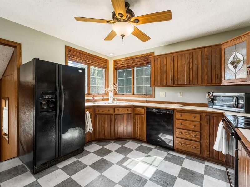 300 Oak Street, Baltimore, OH 43105 Photo 25