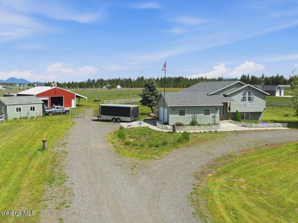 2037 E Yellow Pine Ave , Athol, ID 83801