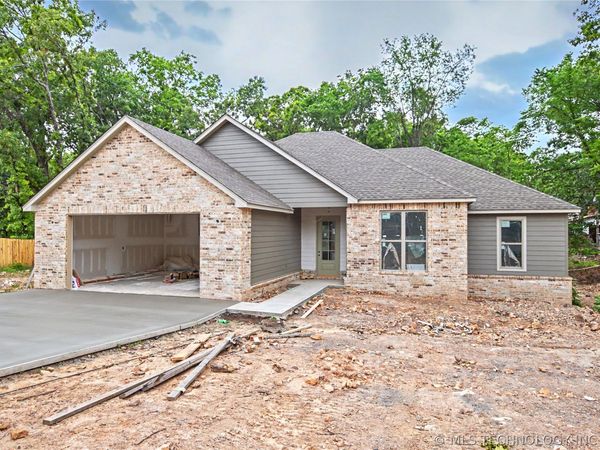 18855 W Hunters Court, Park Hill, OK 74451