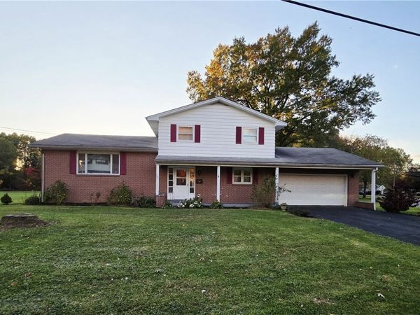 245 Todd Ave, Hermitage, PA 16148