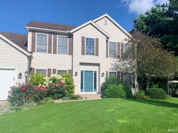 51800 Sagecrest Drive, Granger, IN 46530