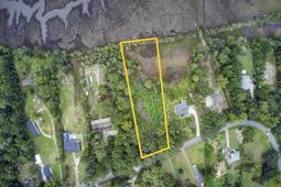 791 Hughes Road photo 4