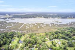791 Hughes Road photo 4