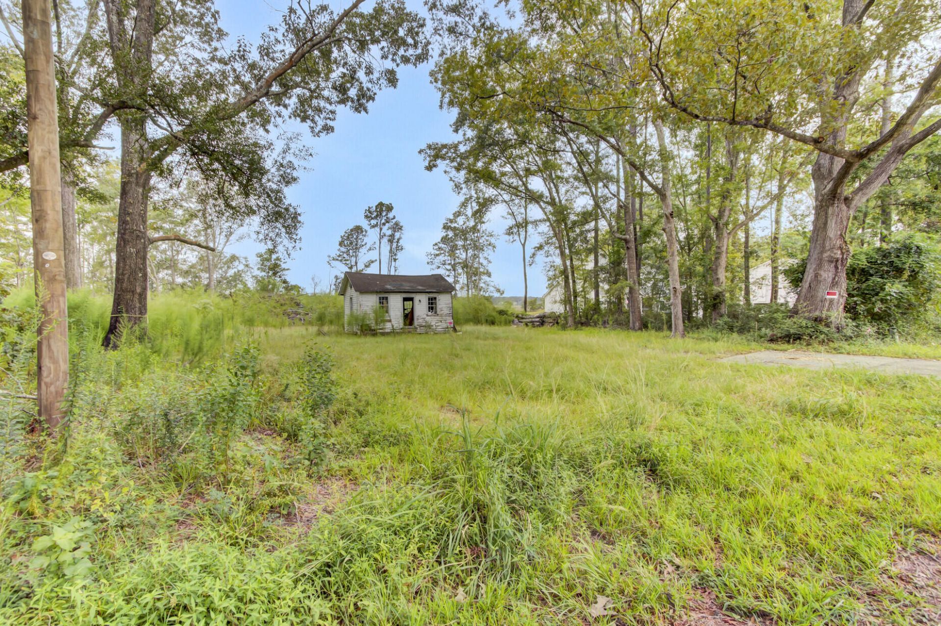 791 Hughes Road Photo 6