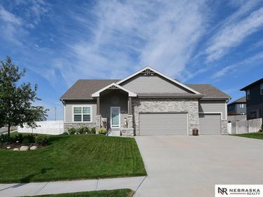 11976 S 113th Street , Papillion, NE 68046