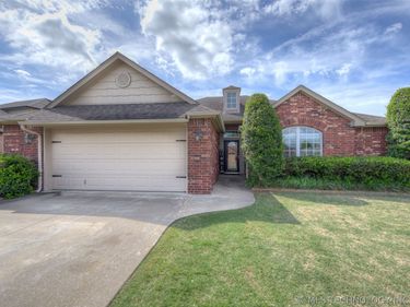 10300 E 97th Court North , Owasso, OK 74055