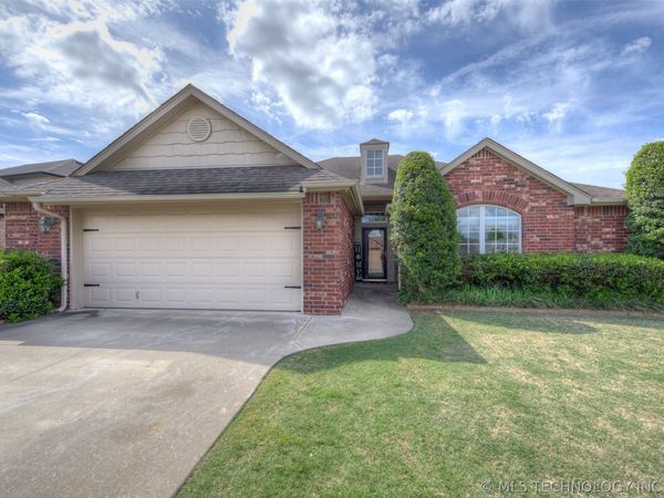 10300 E 97th Court North , Owasso, OK 74055