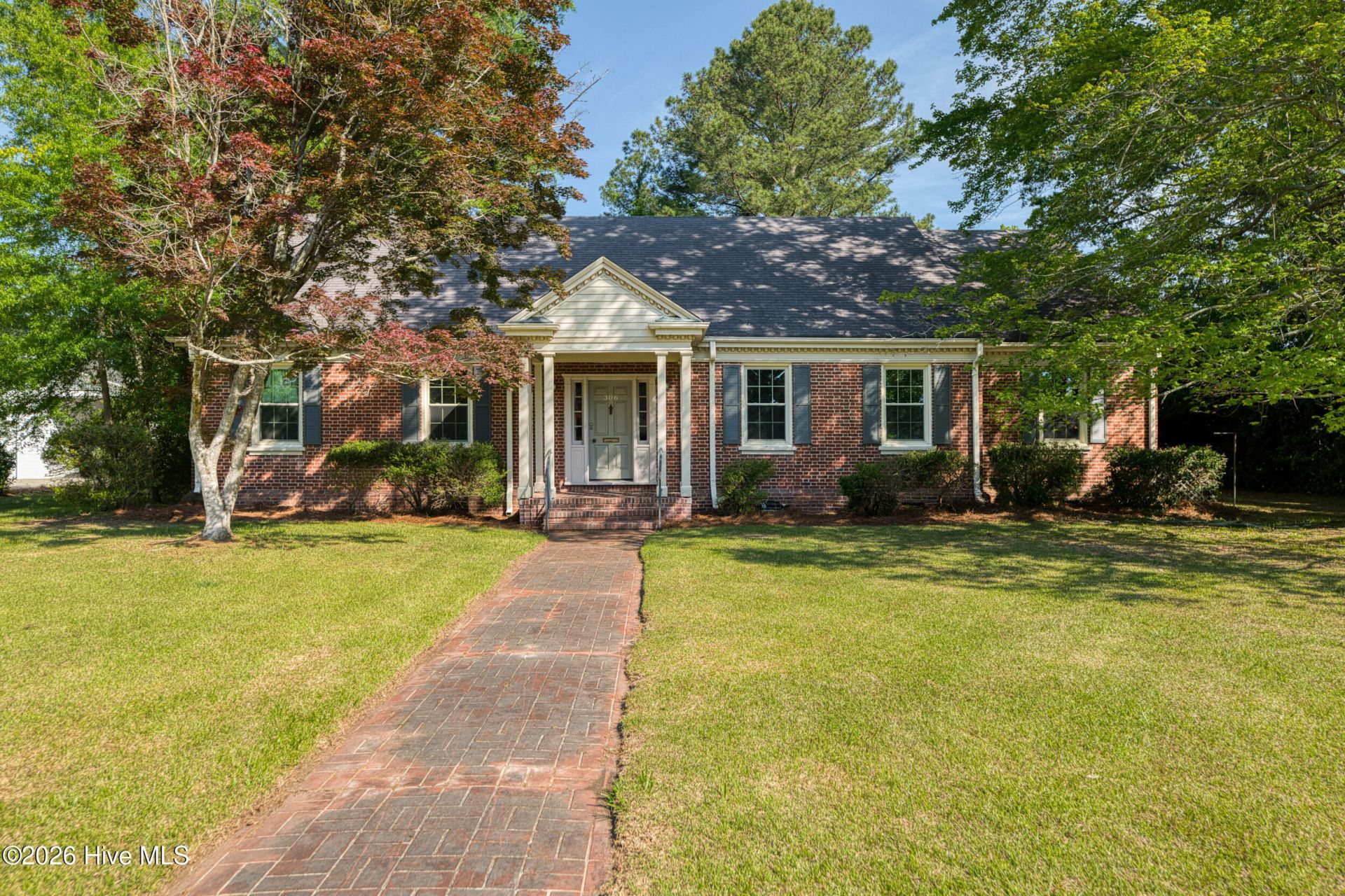 306 S Howard Circle, Tarboro, NC 27886 Main Photo
