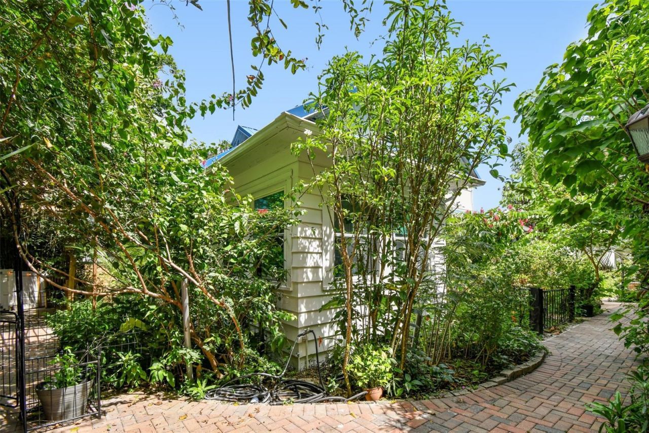 3203 E Yukon Street , Tampa, FL 33604 Photo
