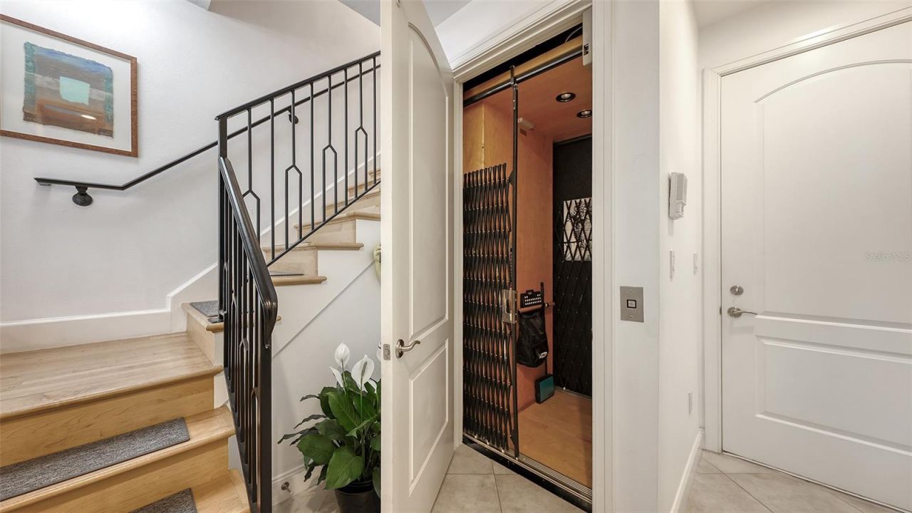 235 Cocoanut Avenue , Unit 128E, Sarasota, FL 34236 Photo