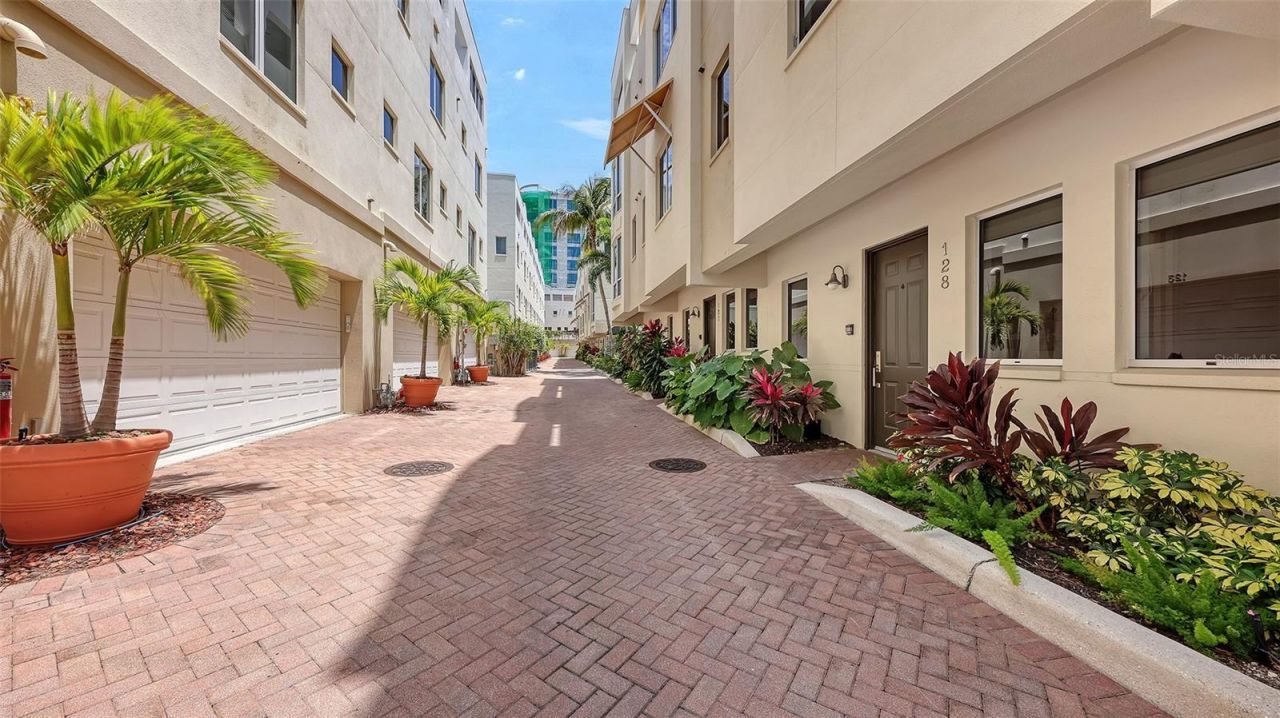 235 Cocoanut Avenue , Unit 128E, Sarasota, FL 34236 Photo