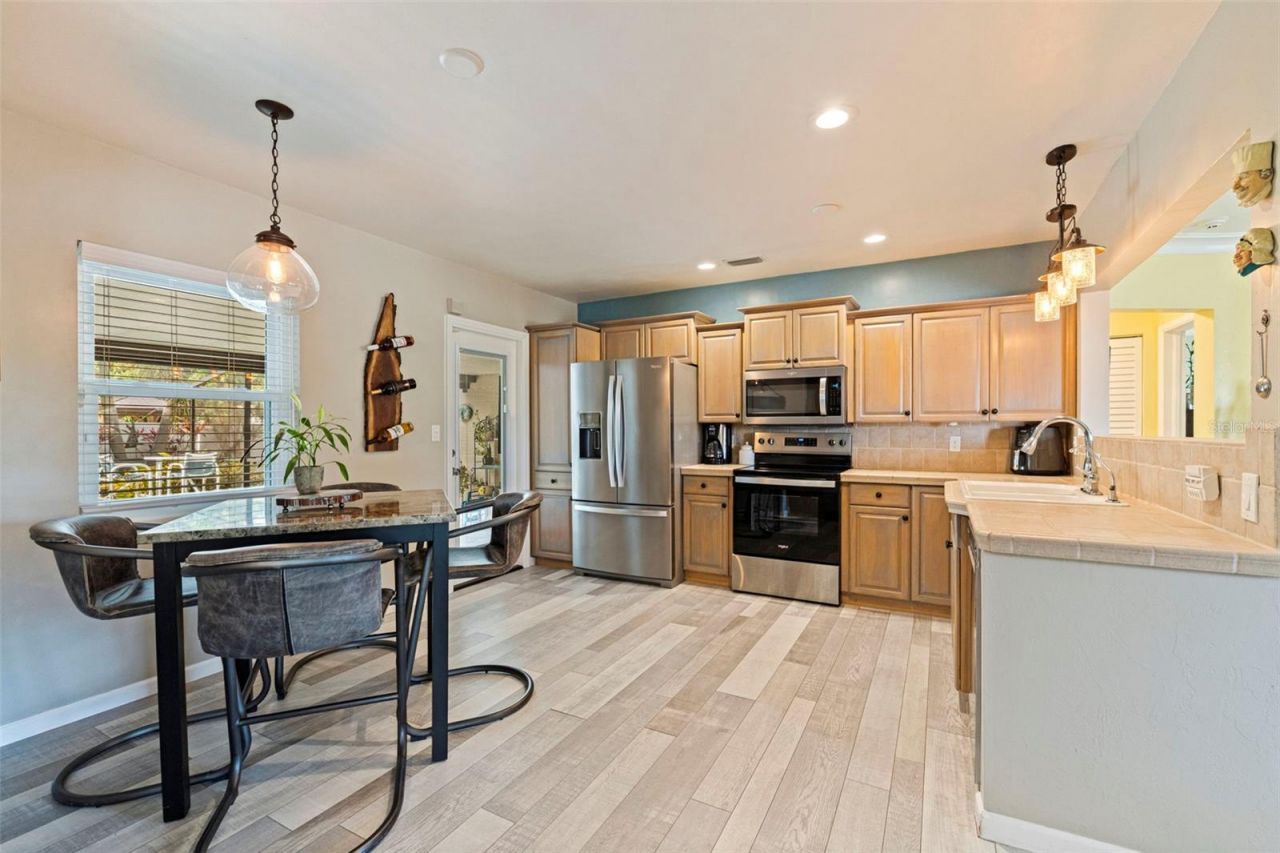3767 25th Avenue N, Saint Petersburg, FL 33713 Photo