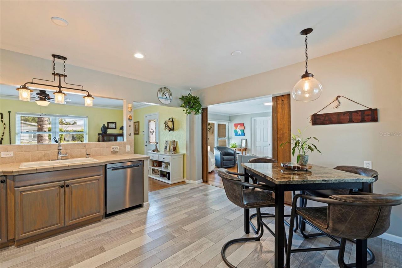 3767 25th Avenue N, Saint Petersburg, FL 33713 Photo