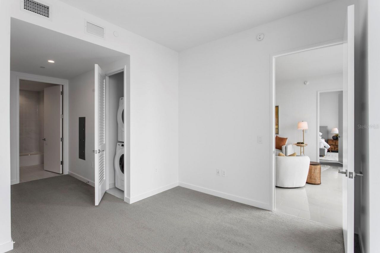 400 Central Avenue, Unit 1704, Saint Petersburg, FL 33701 Photo