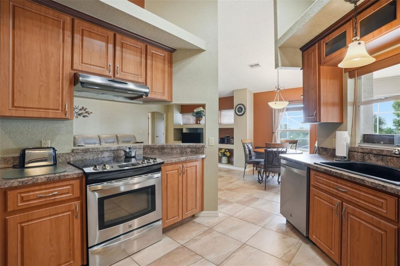 13415 Bolton Court , Spring Hill, FL 34609 Photo
