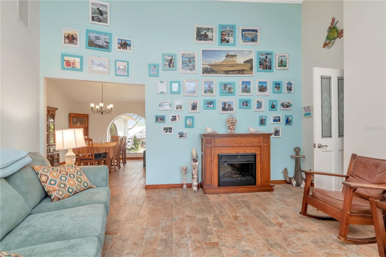 2820 Valencia Lane W, Palm Harbor, FL 34684 Photo