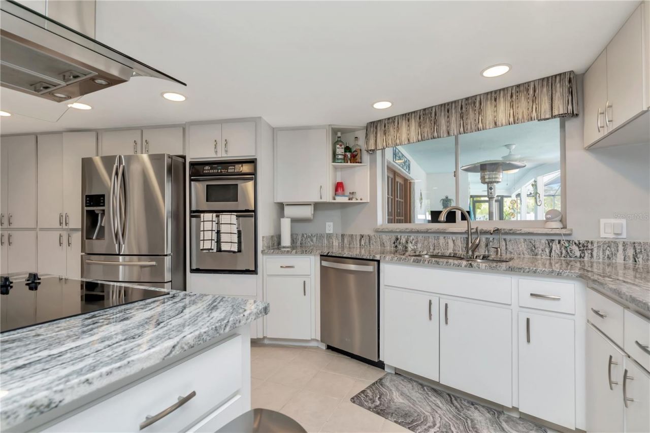 2820 Valencia Lane W, Palm Harbor, FL 34684 Photo