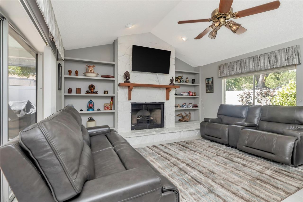 2820 Valencia Lane W, Palm Harbor, FL 34684 Photo