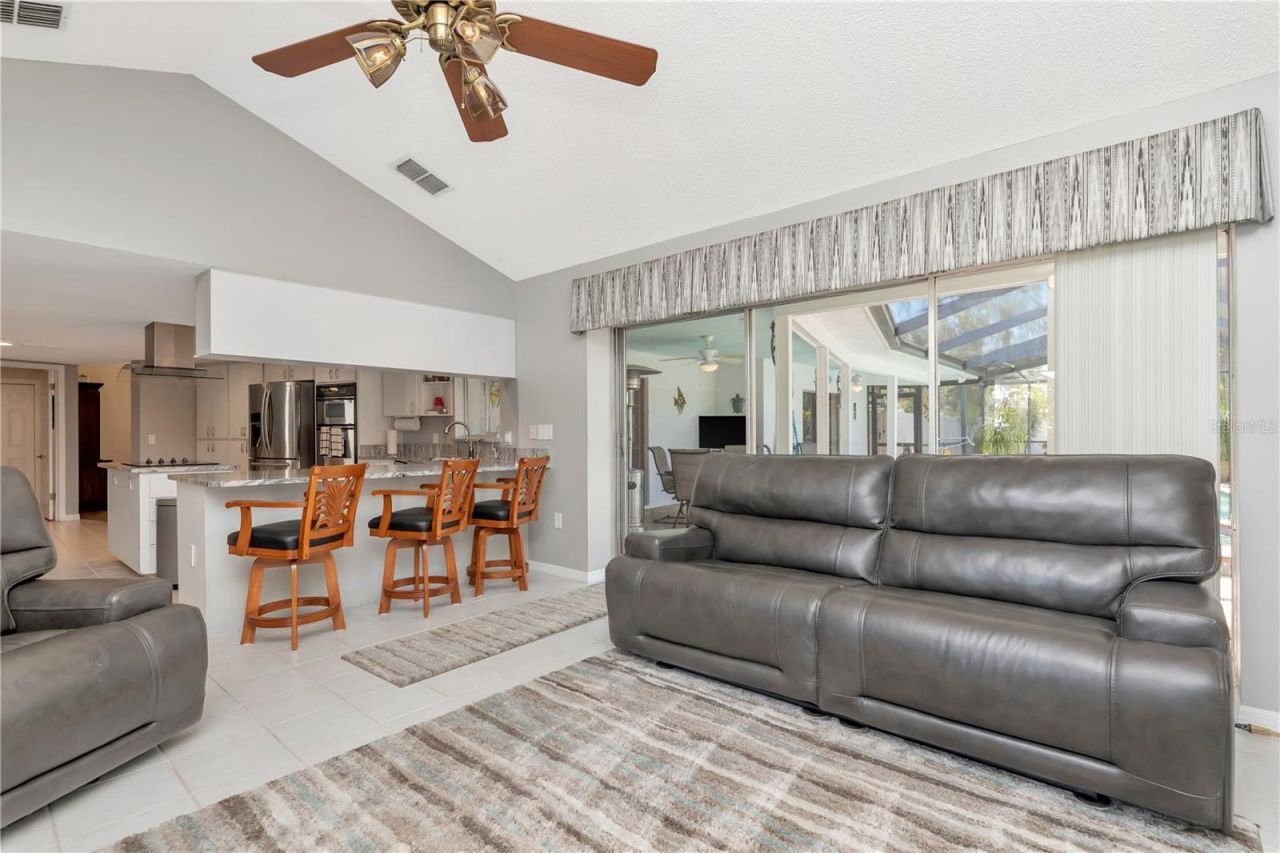 2820 Valencia Lane W, Palm Harbor, FL 34684 Photo
