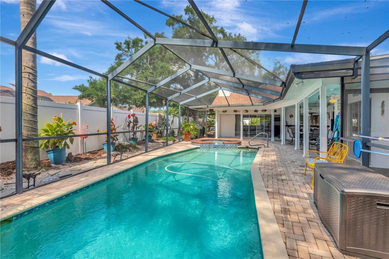 2820 Valencia Lane W, Palm Harbor, FL 34684 Photo