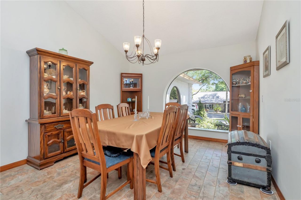 2820 Valencia Lane W, Palm Harbor, FL 34684 Photo