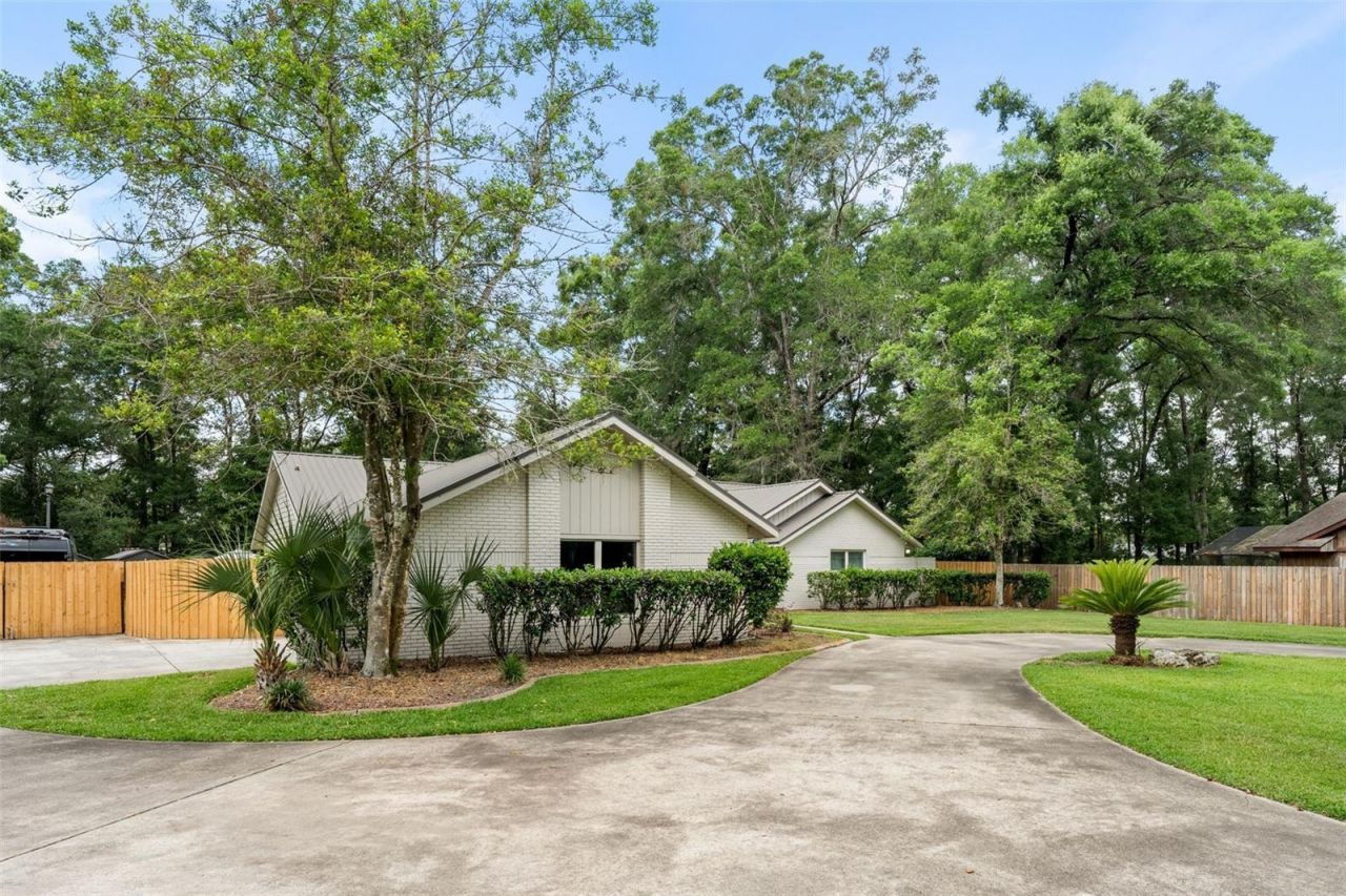 110 NE 53rd Court , Ocala, FL 34470 Photo
