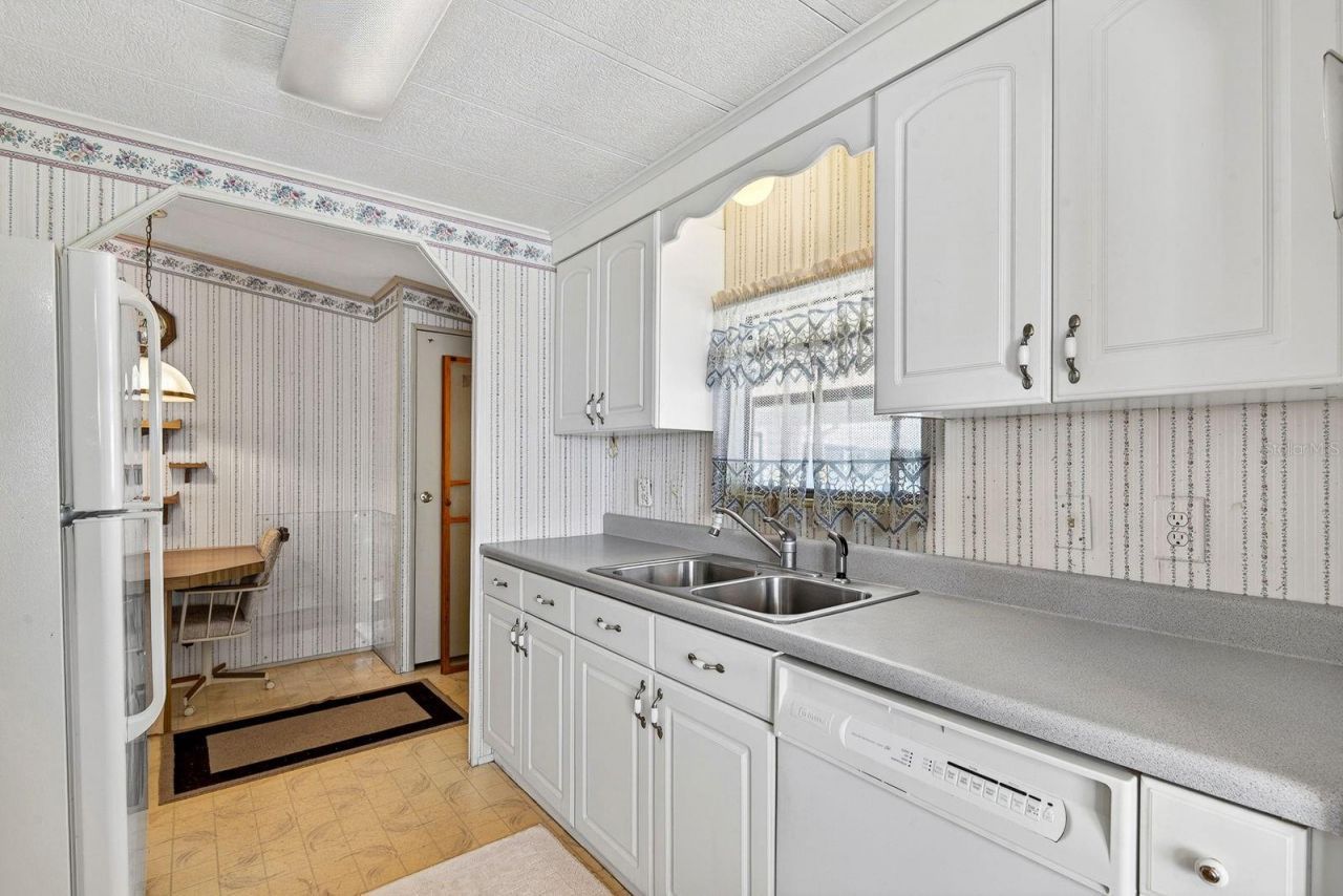 8906 31st Avenue E, Palmetto, FL 34221 Photo