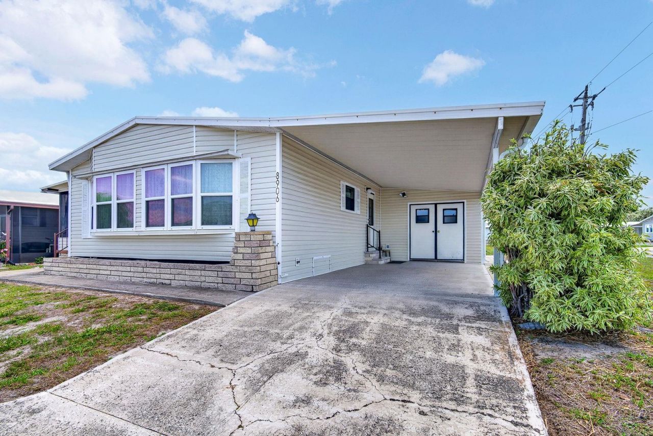 8906 31st Avenue E, Palmetto, FL 34221 Photo
