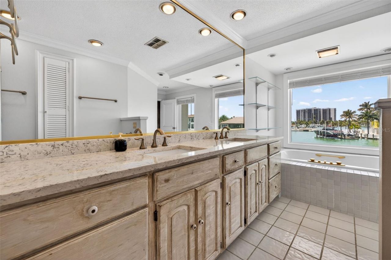 3111 Wedgewood Drive, Belleair Beach, FL 33786 Photo
