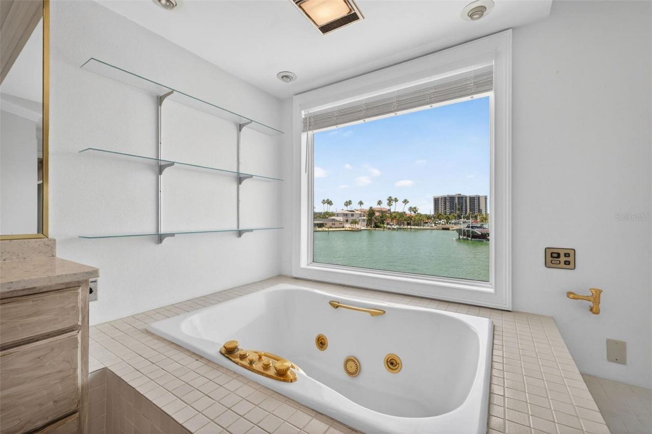3111 Wedgewood Drive, Belleair Beach, FL 33786 Photo