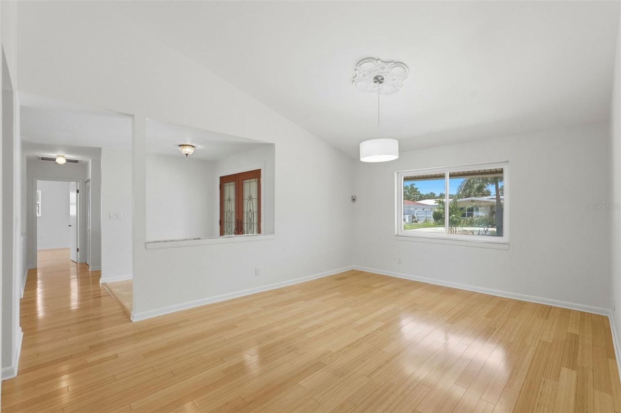2300 S Shore Drive Se, Saint Petersburg, FL 33705 Photo