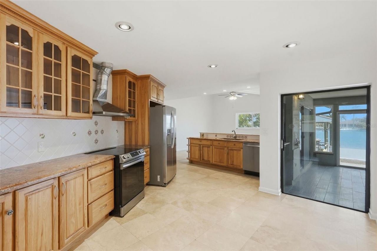 2300 S Shore Drive Se, Saint Petersburg, FL 33705 Photo