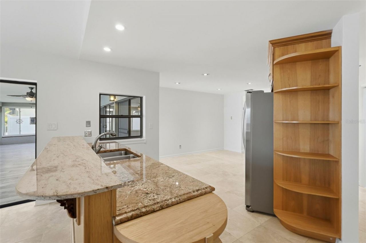 2300 S Shore Drive Se, Saint Petersburg, FL 33705 Photo