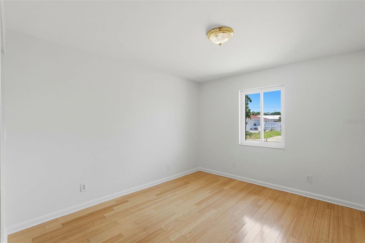 2300 S Shore Drive Se, Saint Petersburg, FL 33705 Photo