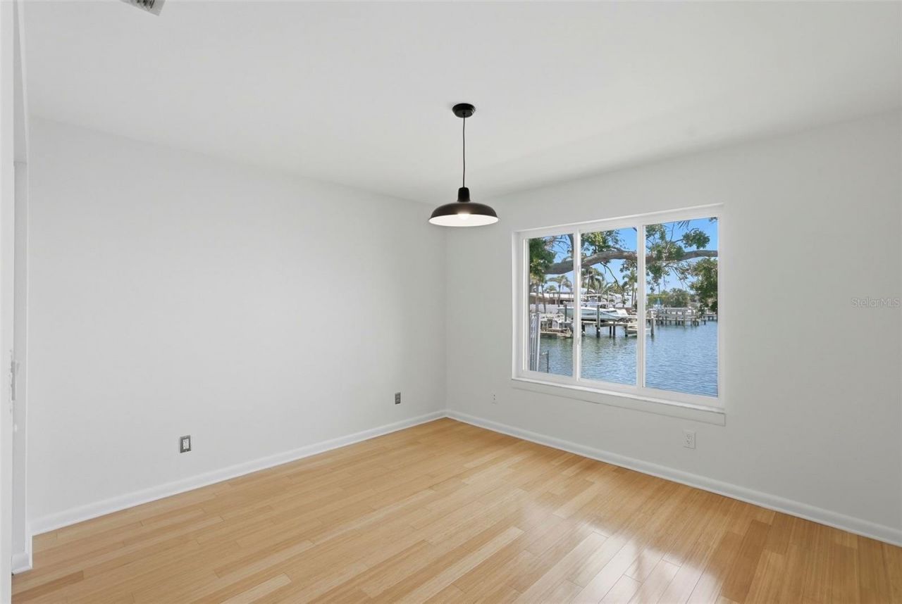 2300 S Shore Drive Se, Saint Petersburg, FL 33705 Photo