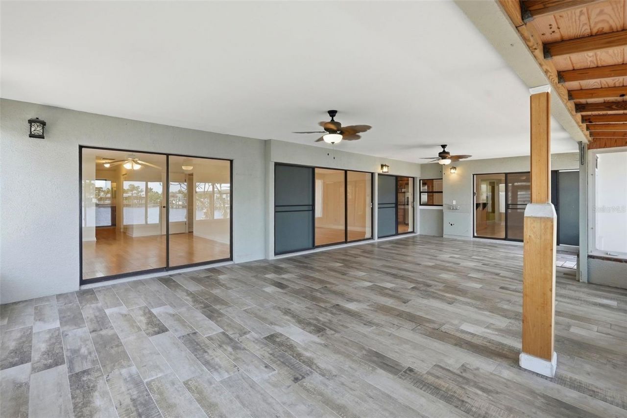 2300 S Shore Drive Se, Saint Petersburg, FL 33705 Photo