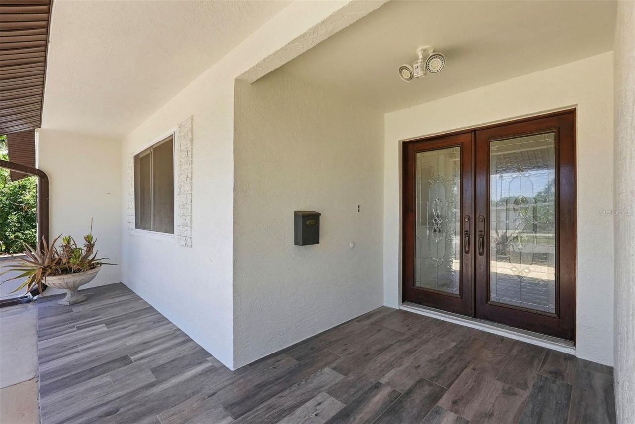 2300 S Shore Drive Se, Saint Petersburg, FL 33705 Photo