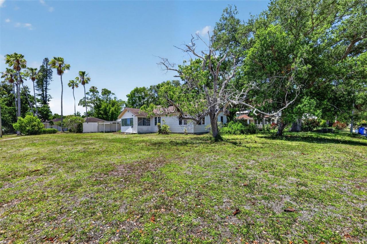 1302 22nd Street W, Bradenton, FL 34205 Photo