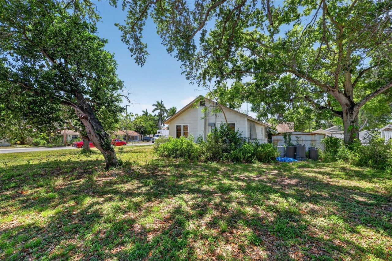 1302 22nd Street W, Bradenton, FL 34205 Photo