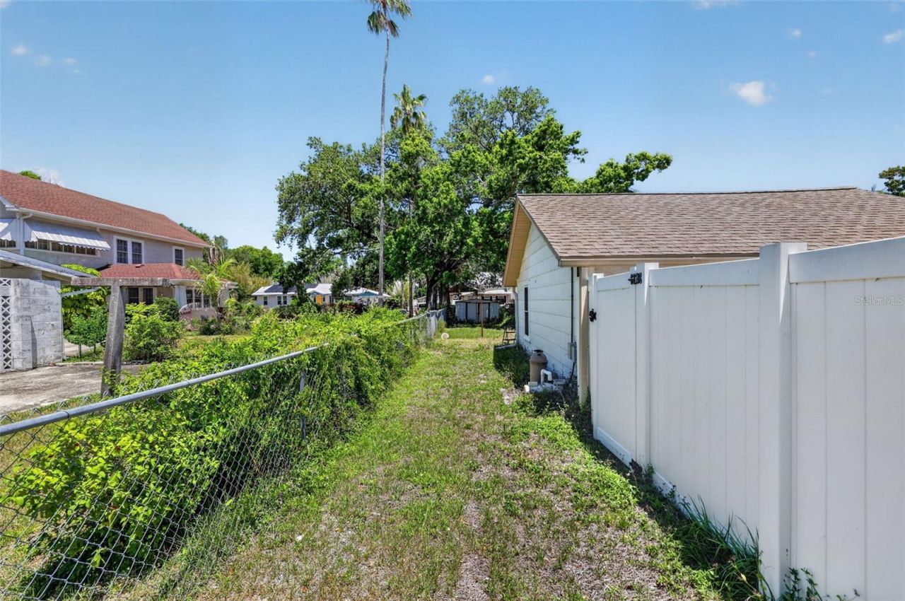 1302 22nd Street W, Bradenton, FL 34205 Photo