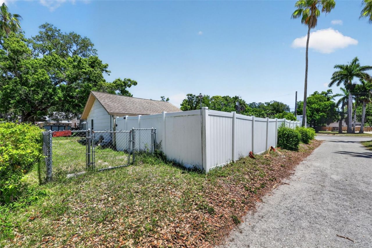 1302 22nd Street W, Bradenton, FL 34205 Photo