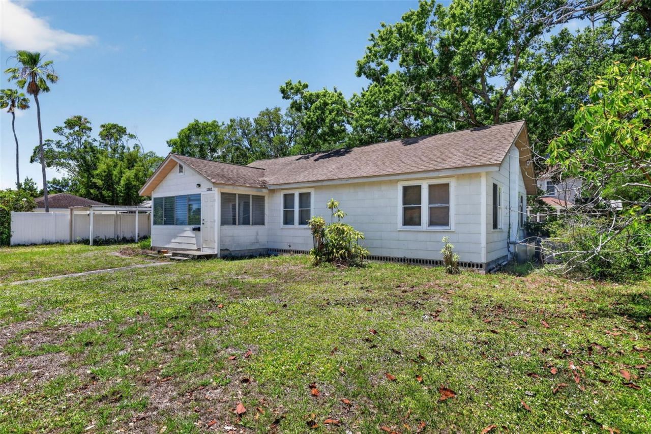 1302 22nd Street W, Bradenton, FL 34205 Photo