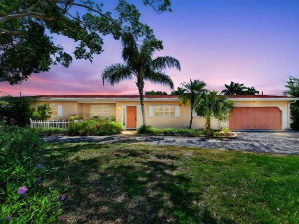 6100 HOLLYWOOD BOULEVARD , SARASOTA, FL 34231