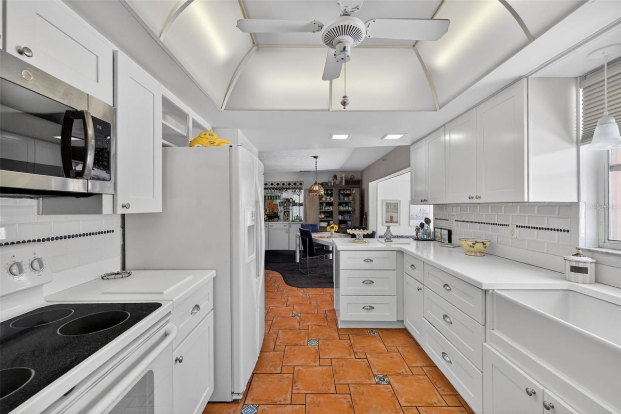 6100 Hollywood Boulevard, Sarasota, FL 34231 Photo