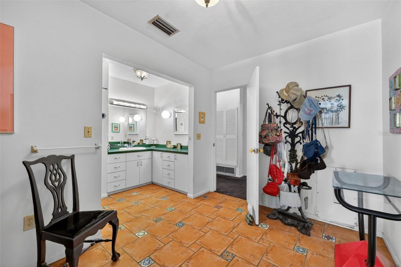 6100 Hollywood Boulevard, Sarasota, FL 34231 Photo
