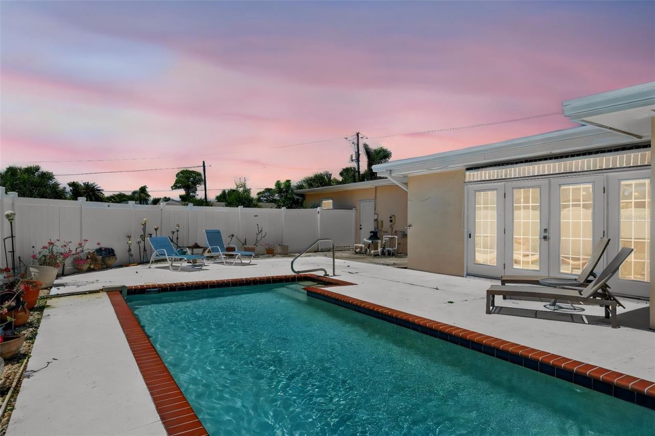 6100 Hollywood Boulevard, Sarasota, FL 34231 Photo