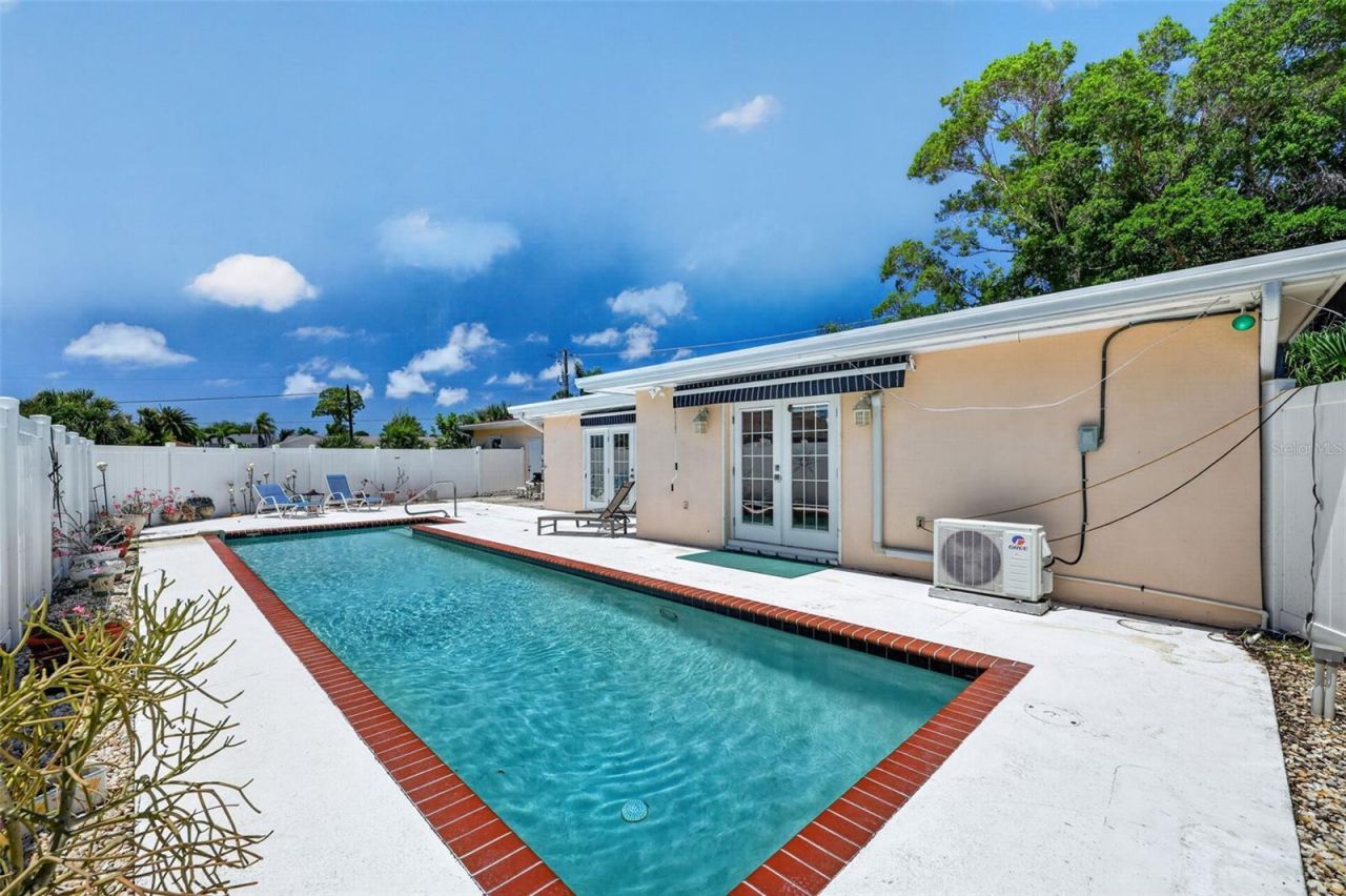 6100 Hollywood Boulevard, Sarasota, FL 34231 Photo