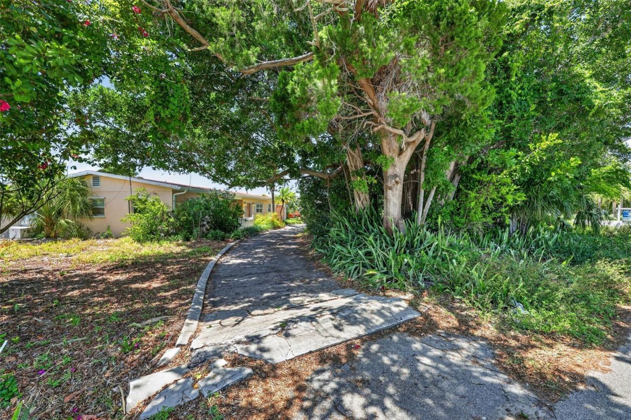 6100 Hollywood Boulevard, Sarasota, FL 34231 Photo